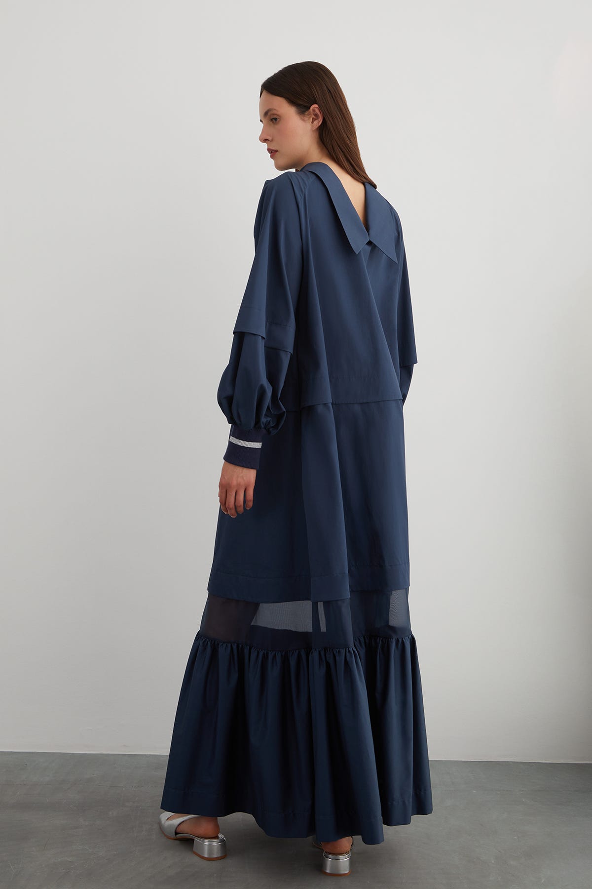 Arka Yaka Dekolteli Eteği Organze A Form Uzun Elbise