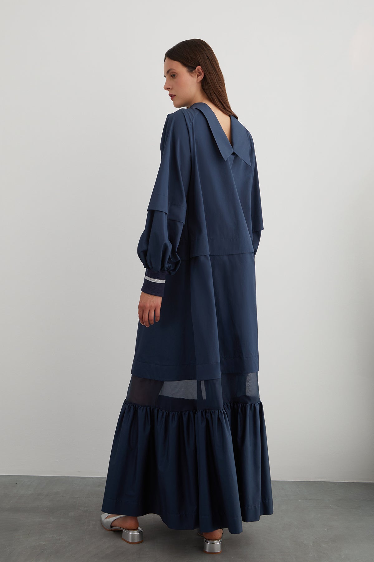 Arka Yaka Dekolteli Eteği Organze A Form Uzun Elbise