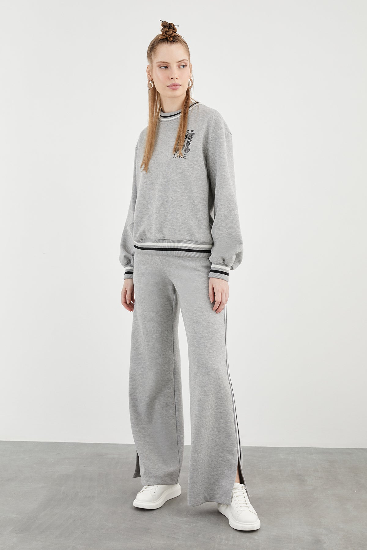 Pantolon Yırtmaçlı Rahat Kesim Eşofman Takımı