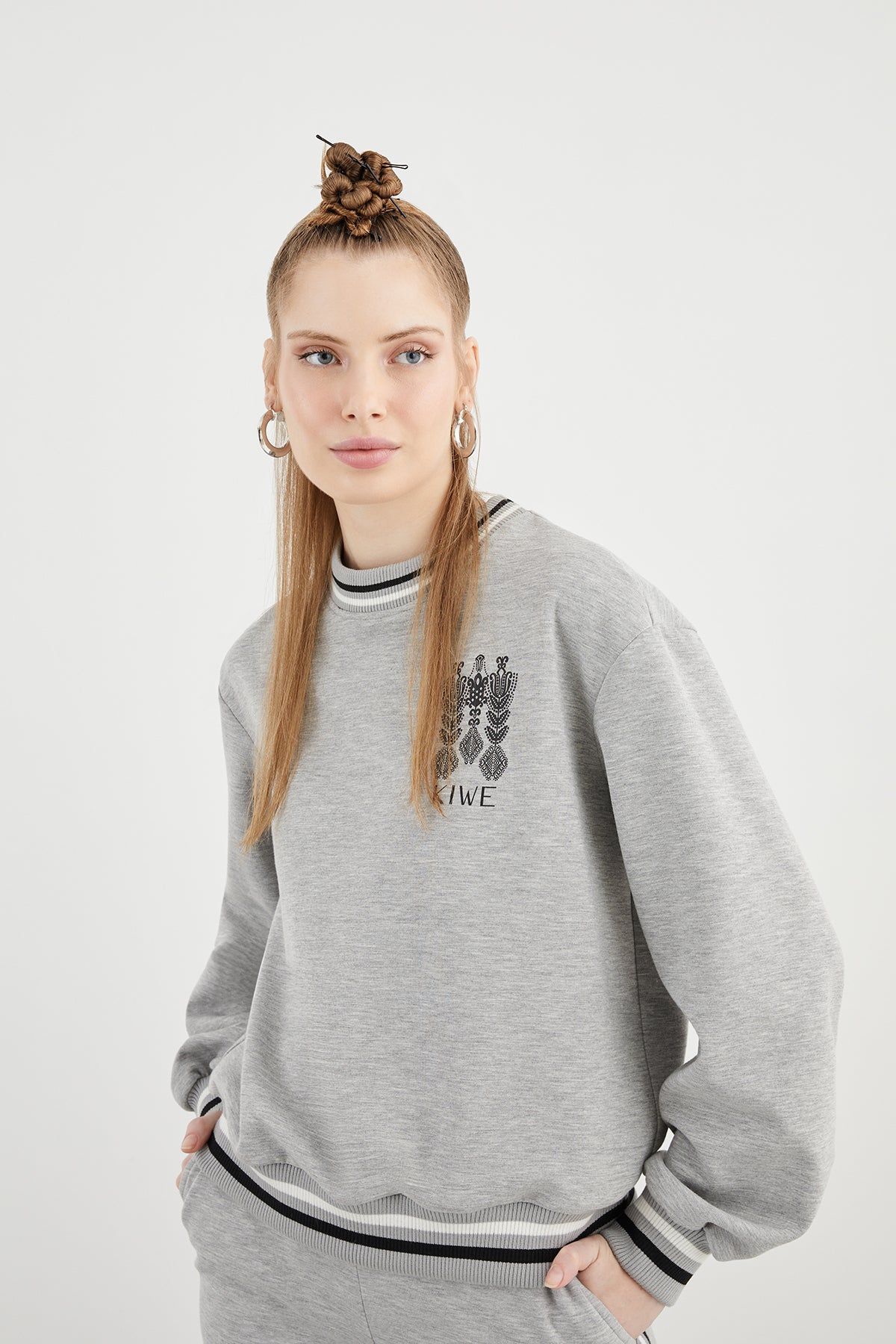 Pantolon Yırtmaçlı Rahat Kesim Eşofman Takımı