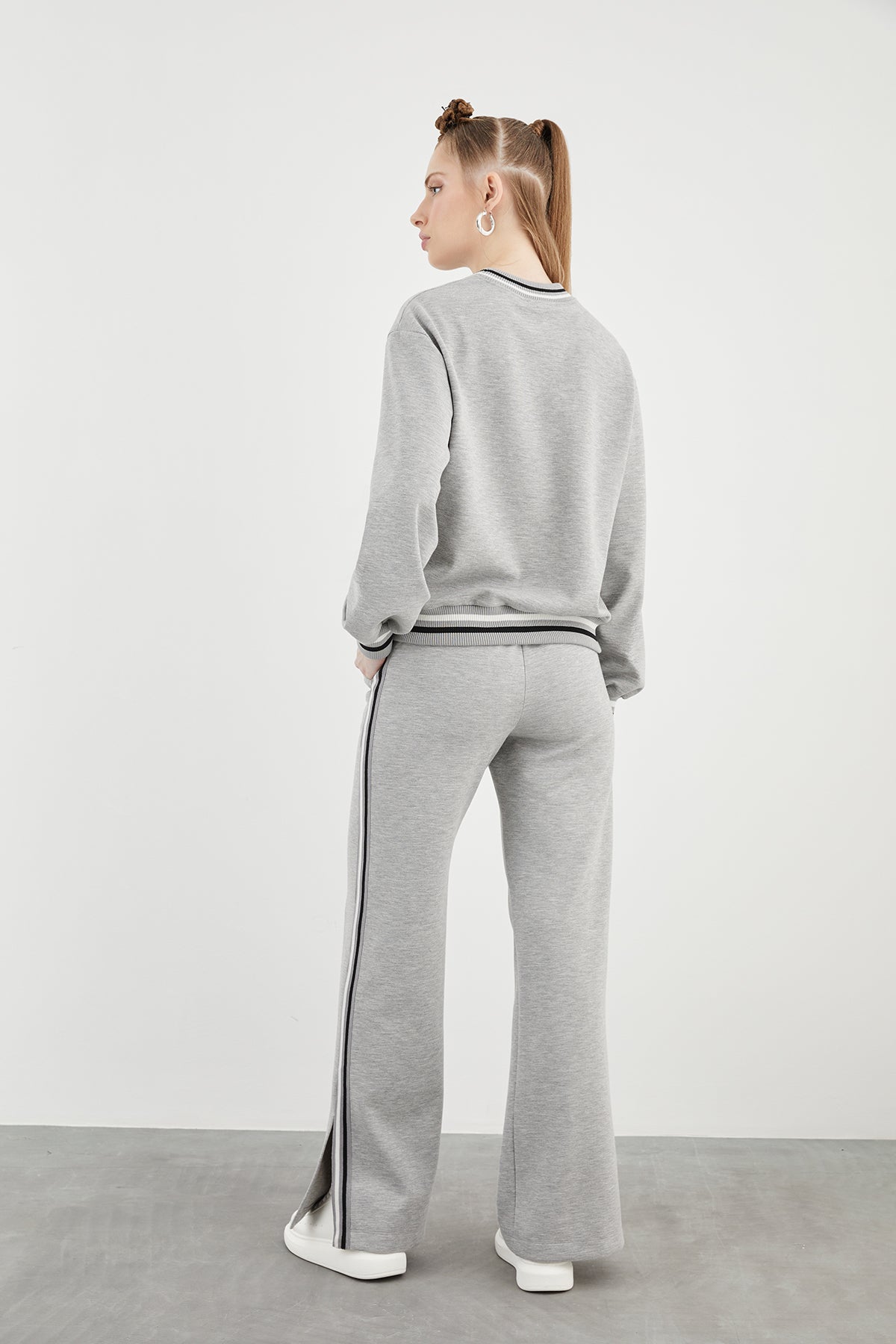 Pantolon Yırtmaçlı Rahat Kesim Eşofman Takımı