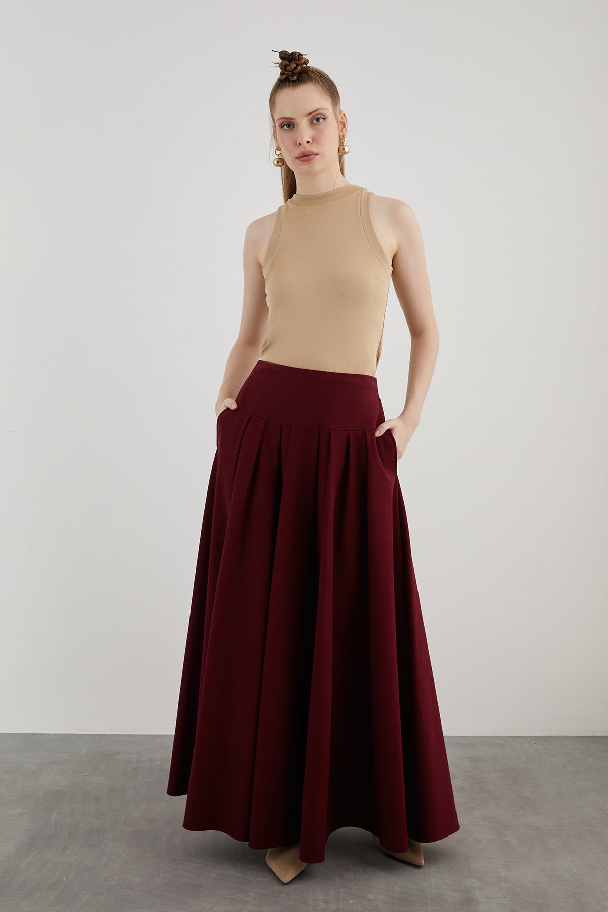 Yüksek Bel Bol Kesim Pileli Yan Cepli Uzun Kloş Etek