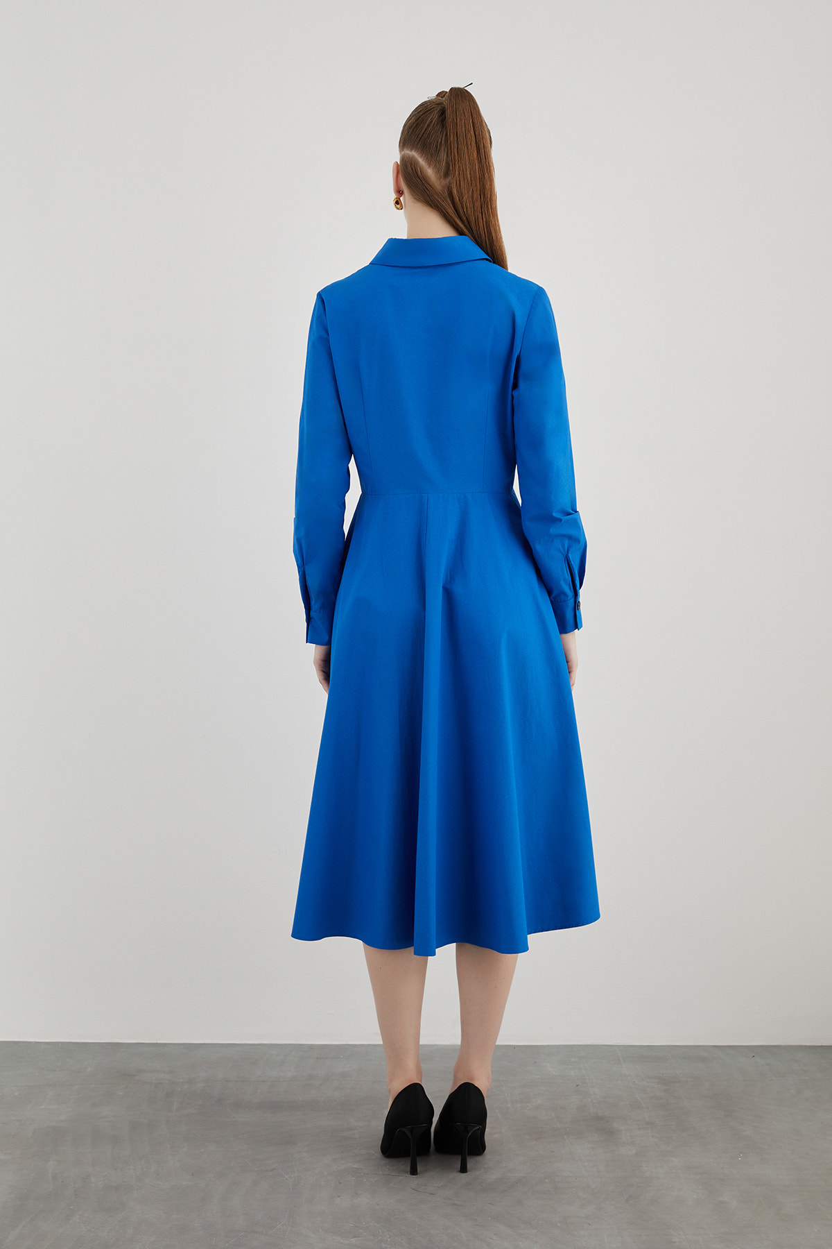 Dik Yaka Midi Boy Kloş Etekli Uzun Kollu Gömlek Elbise