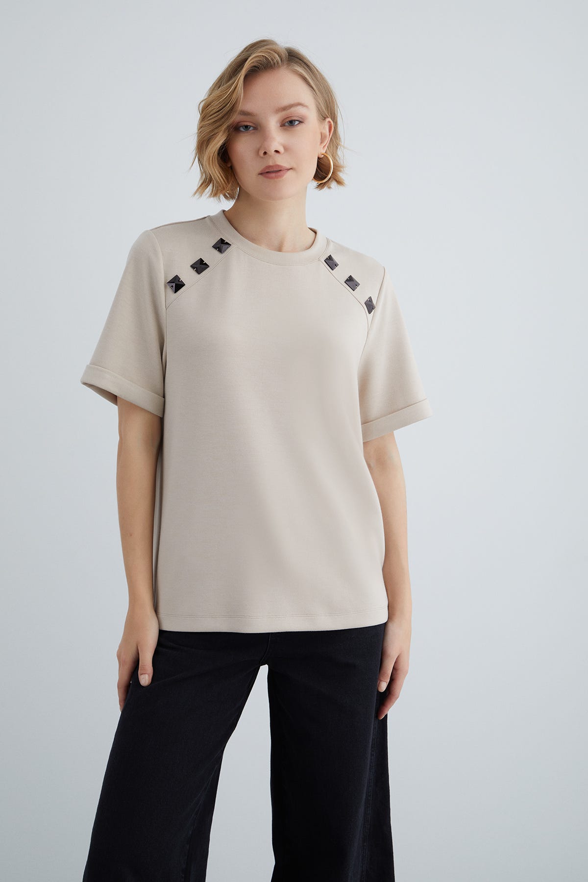 Duble Kollu Rahat Kesim Bej T-shirt