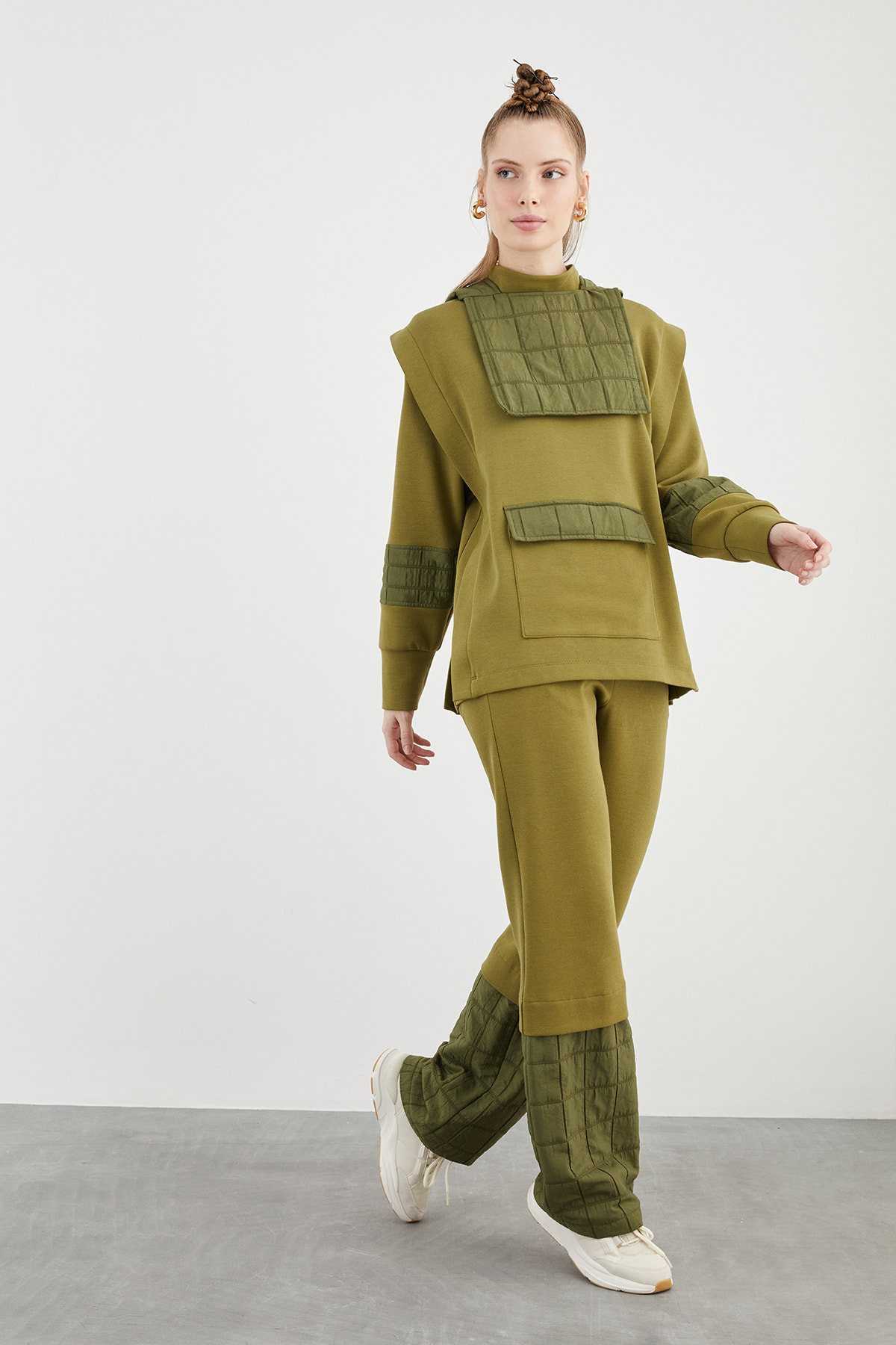 Beli Lastikli Rahat Kesim Örme Haki Eşofman Takımı