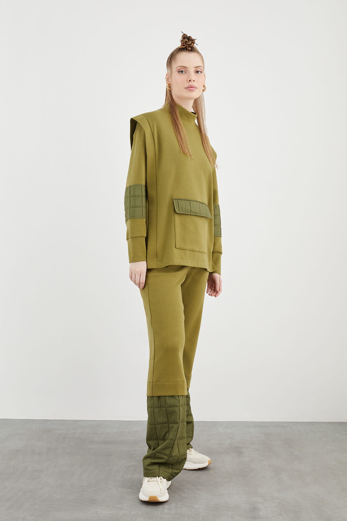 Beli Lastikli Rahat Kesim Örme Haki Eşofman Takımı