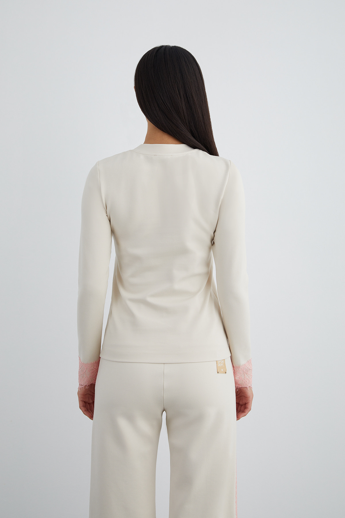 Aksesuar Detaylı Kol Ucu Dantelli Uzun Kollu T-Shirt