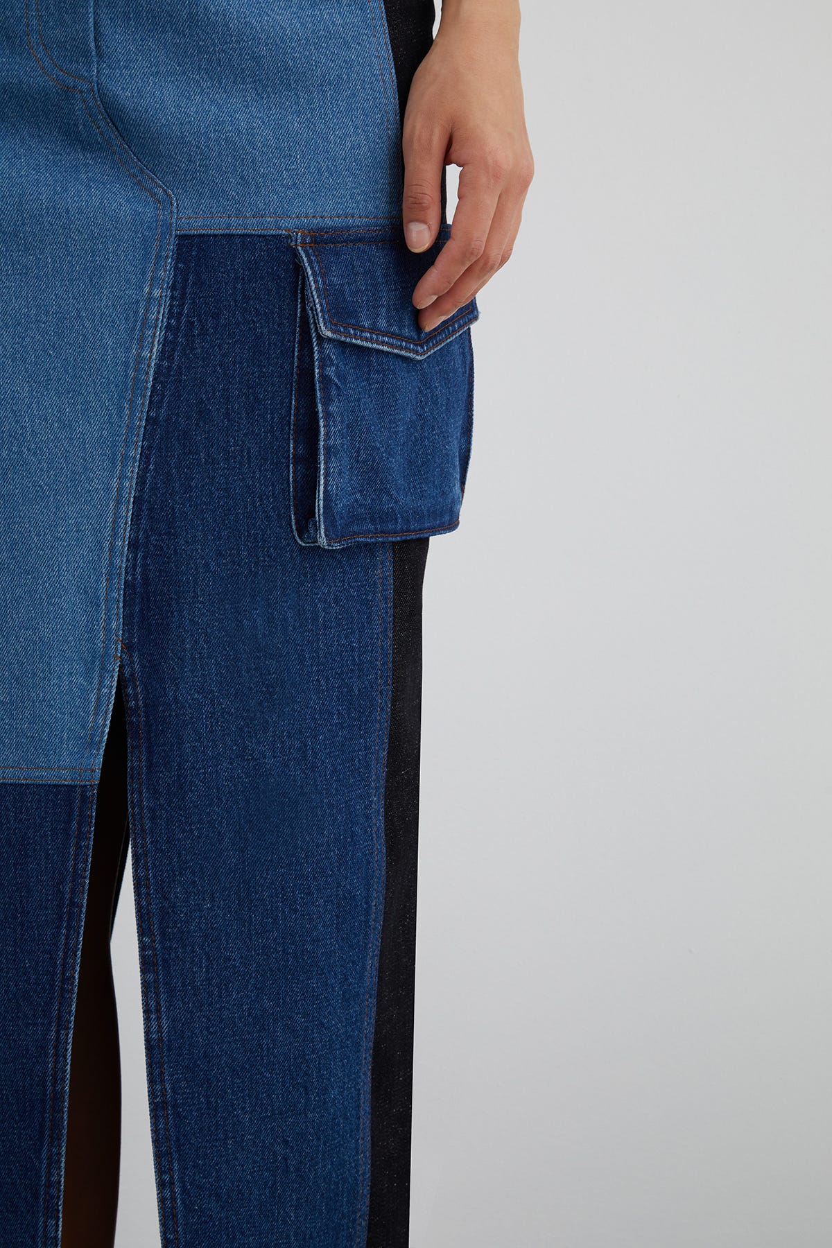 Önü Yırtmaç Detaylı Çok Parçalı Jean Etek