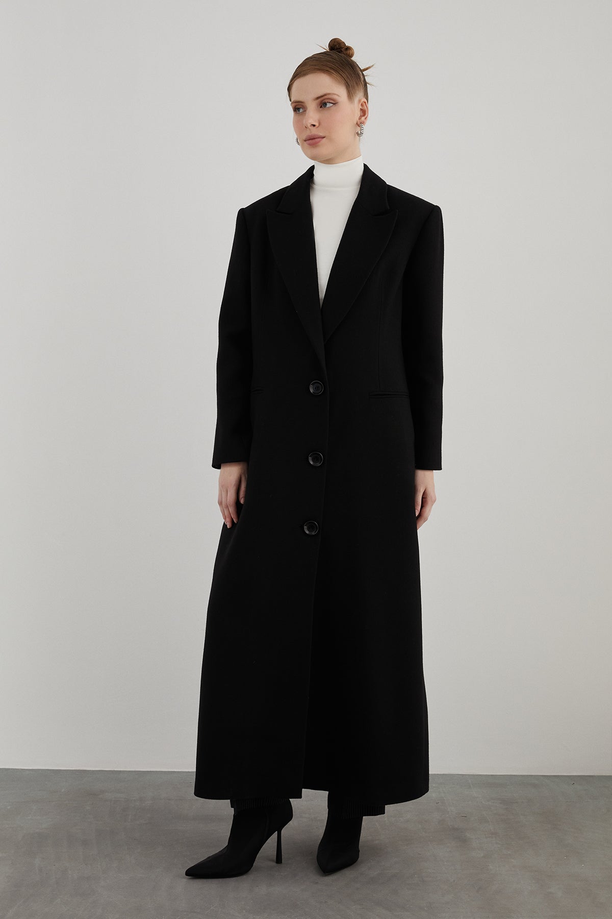 Uzun Rahat Kesim Bilek Boy Kaşe Kaban