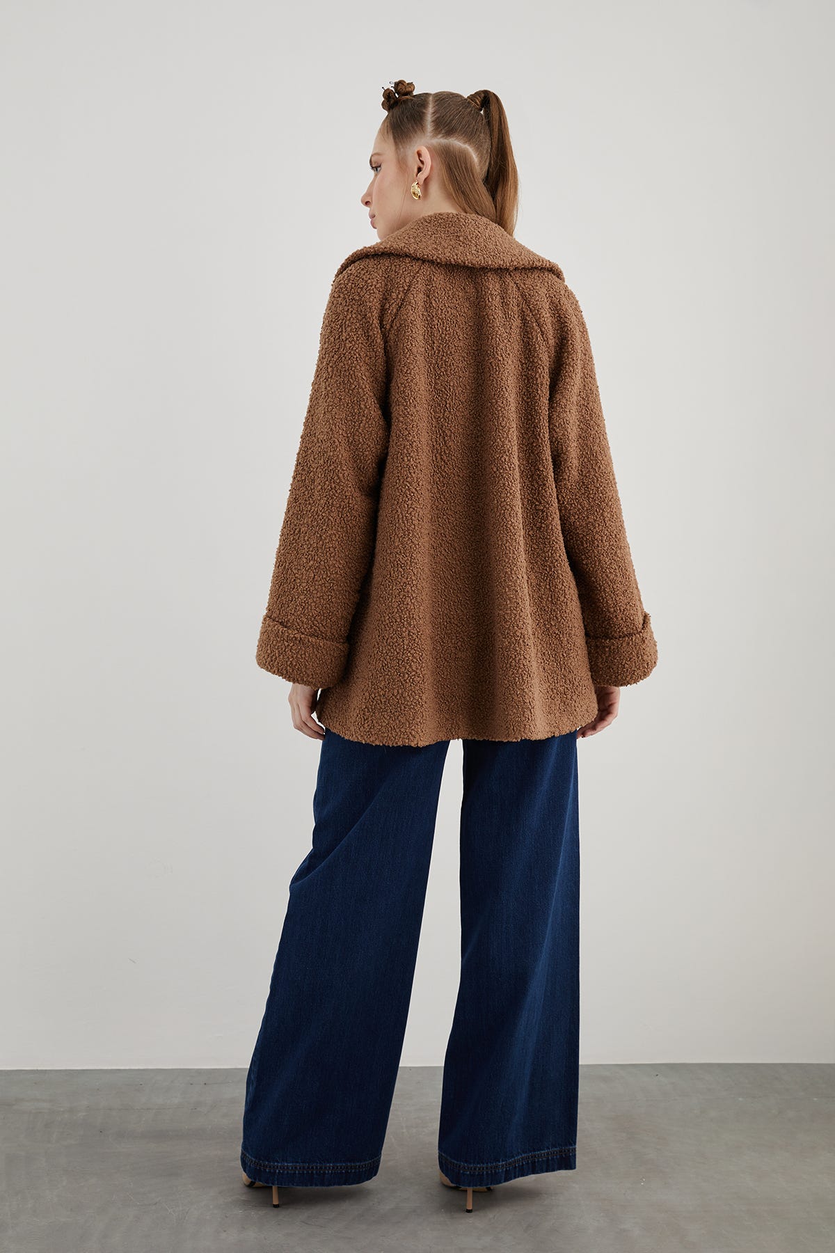 Kruvaze Kesim Duble Kollu Oversıze Peluş Kaban