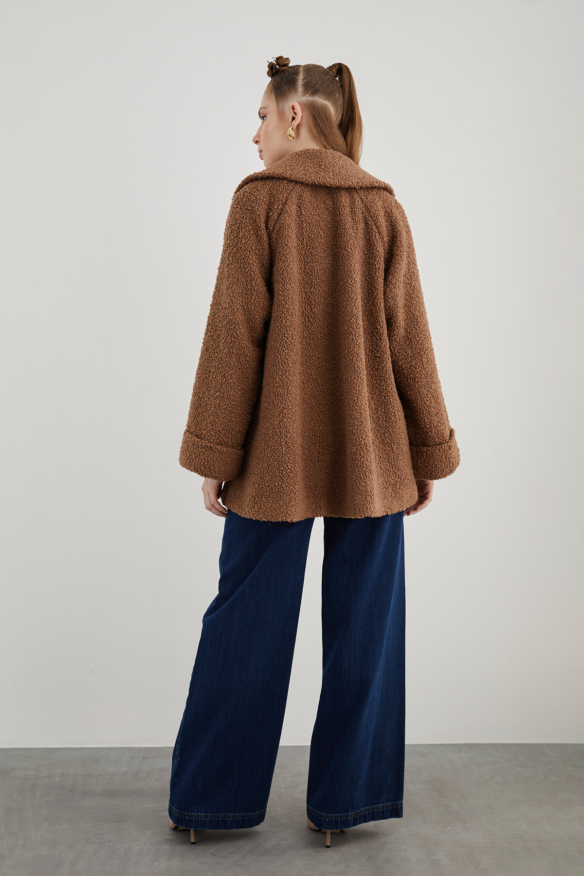 Kruvaze Kesim Duble Kollu Oversıze Peluş Kaban