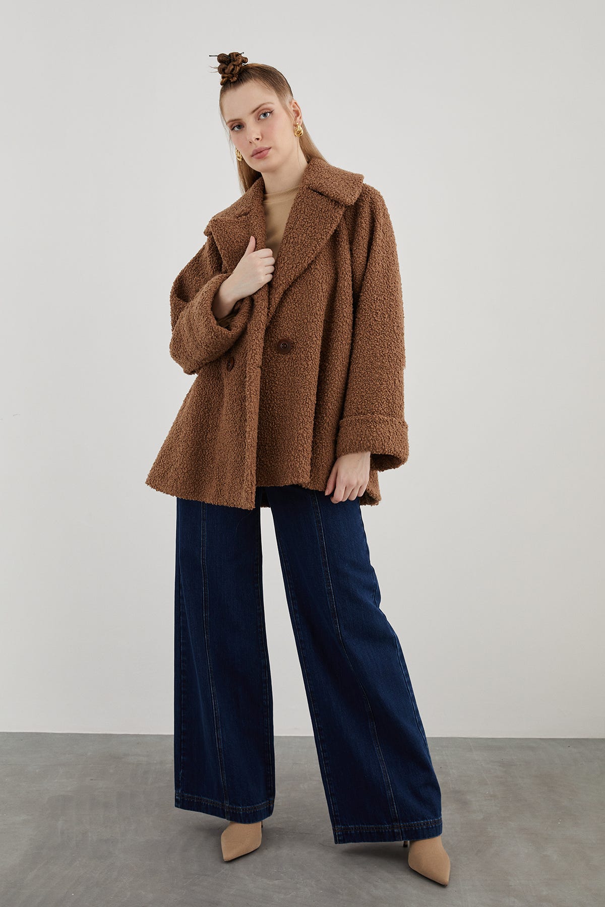 Kruvaze Kesim Duble Kollu Oversıze Peluş Kaban