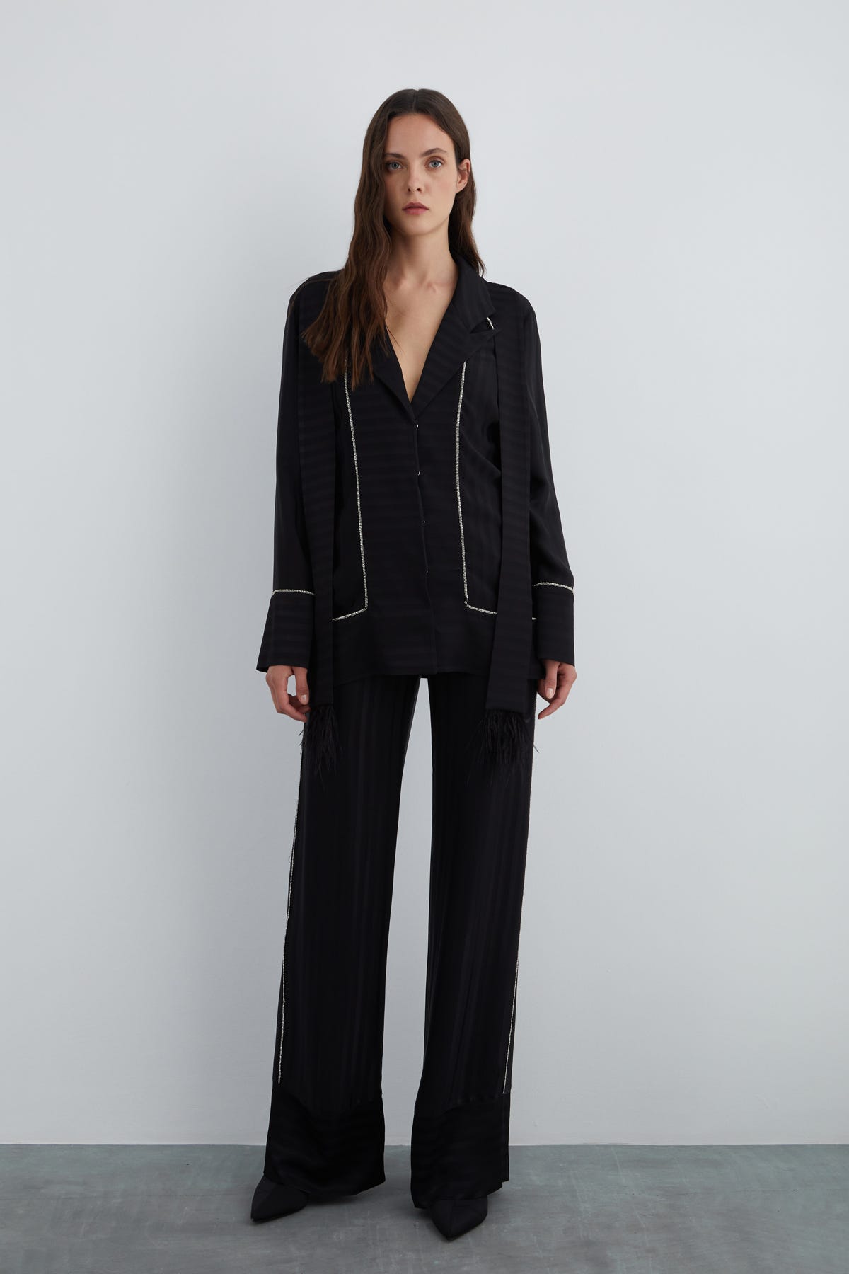 Şerit Detaylı Çıtçıt Kapama Gömlek