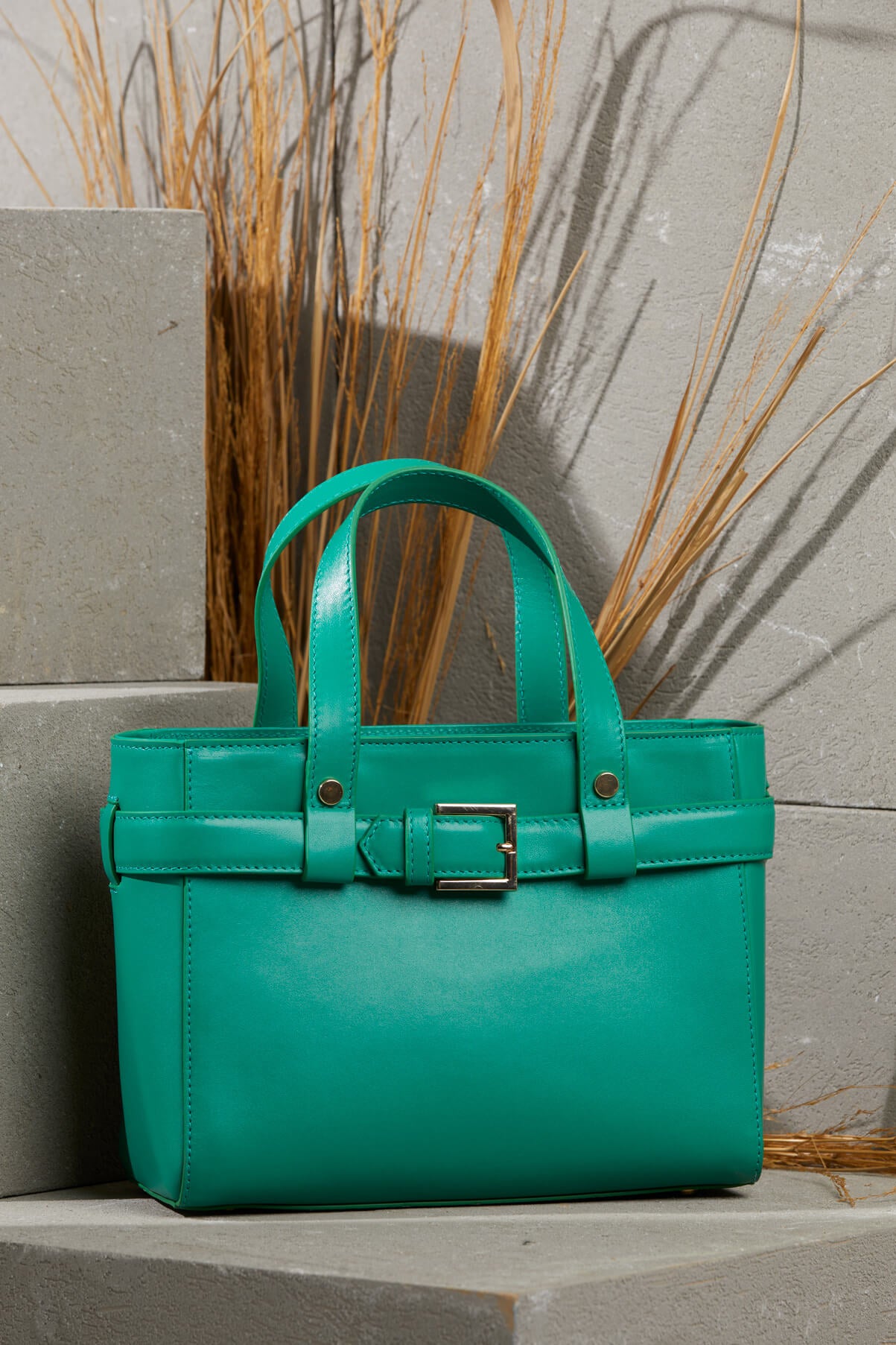 Kemer Toka Detaylı Ayarlanabilir Deri Çanta