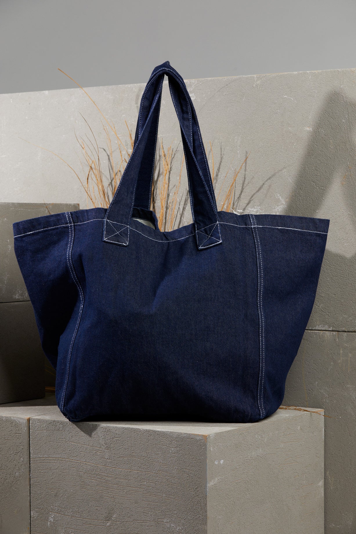 Çiçek Nakışlı İşleme Detaylı Jean Çanta