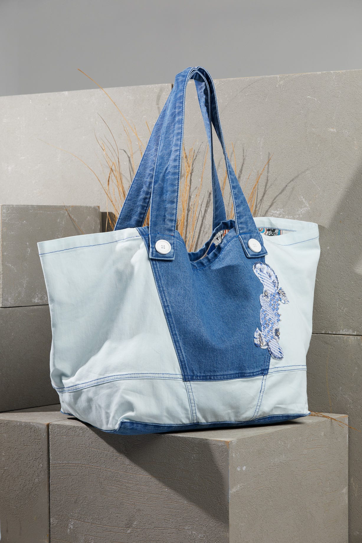 Jean Detaylı Nakışlı Düğmeli Jean Çanta
