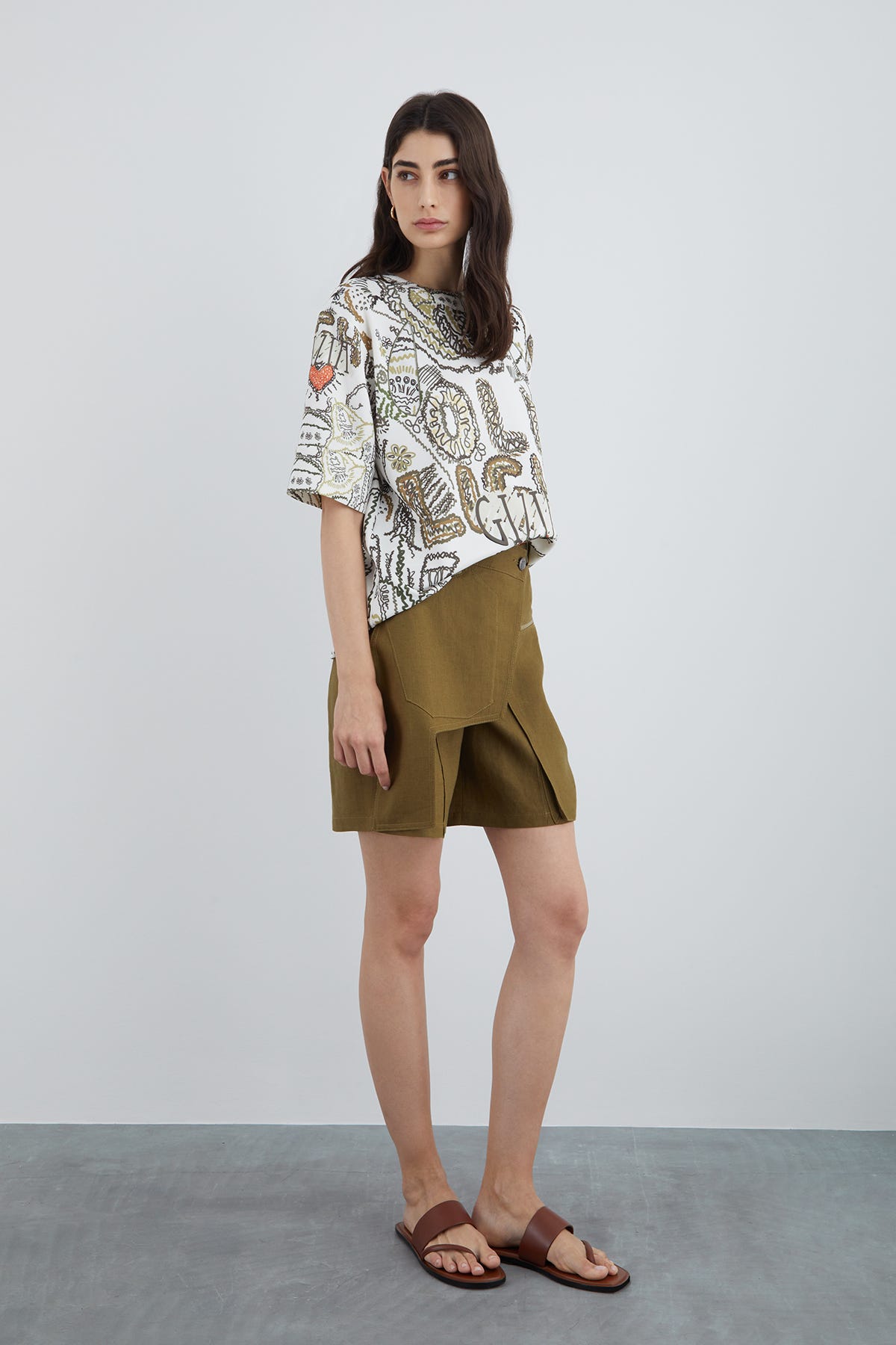 Baskı Ve Nakış Detaylı T-shirt