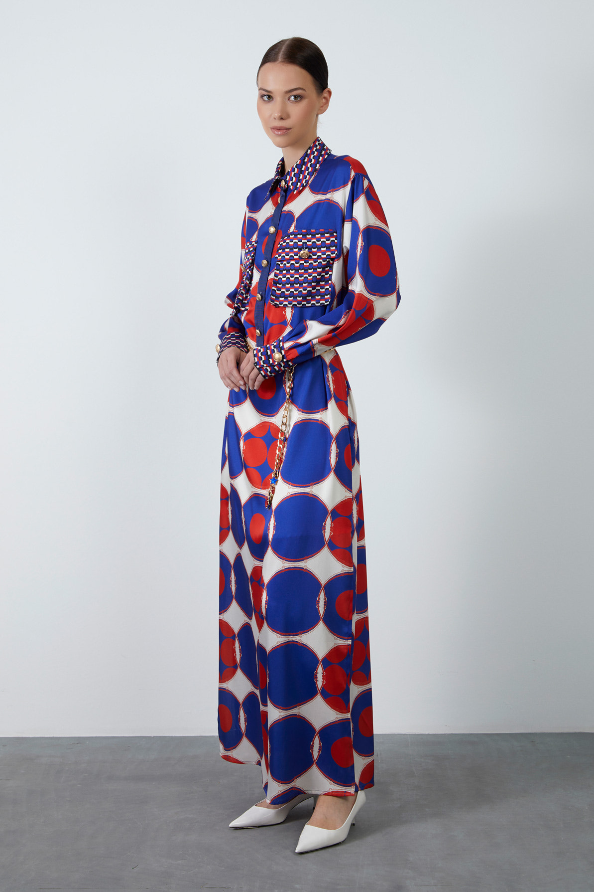 Çıkarılabilir Zincir Kemer Detaylı Düğmeli Uzun Desenli Elbise