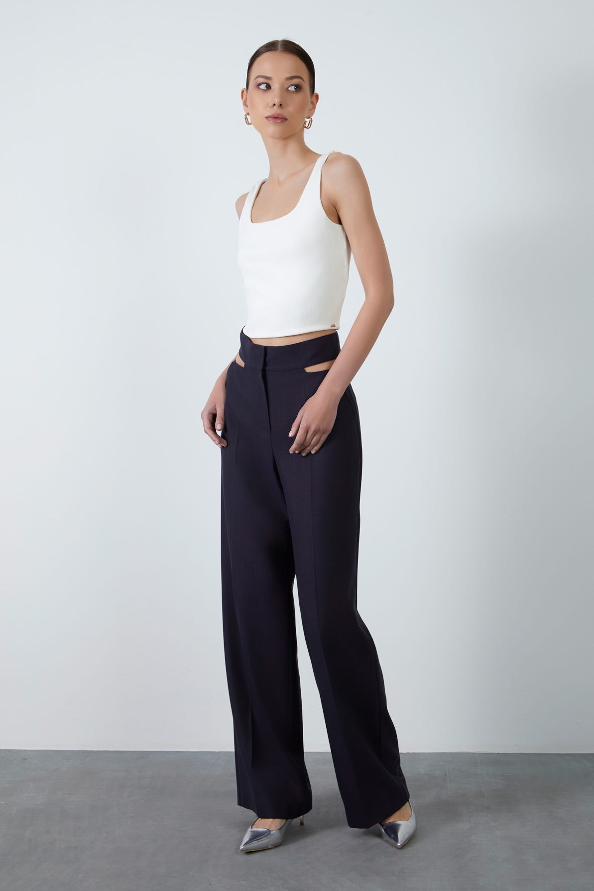 Pencere Detaylı Bol Paça Pantolon