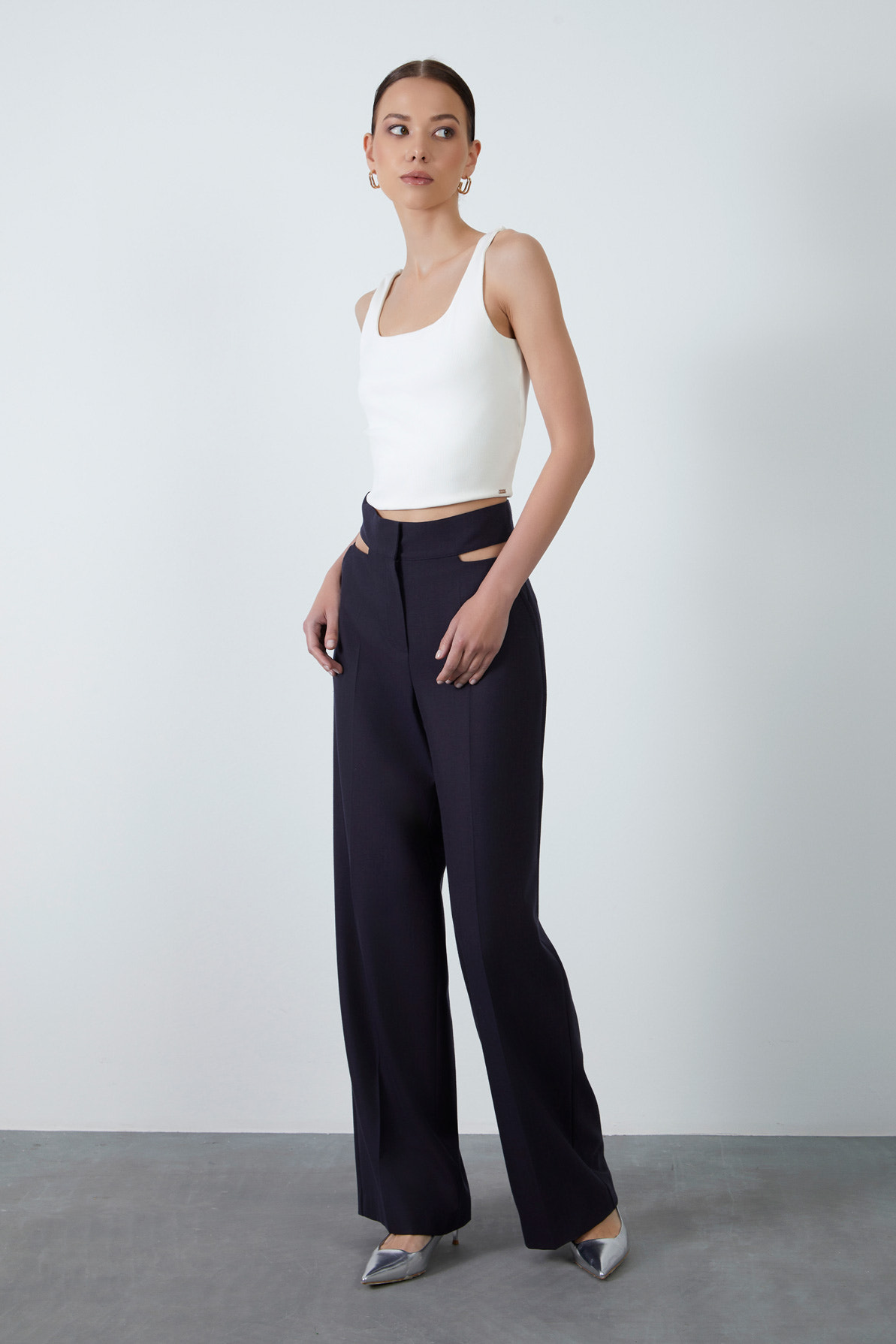 Pencere Detaylı Bol Paça Pantolon