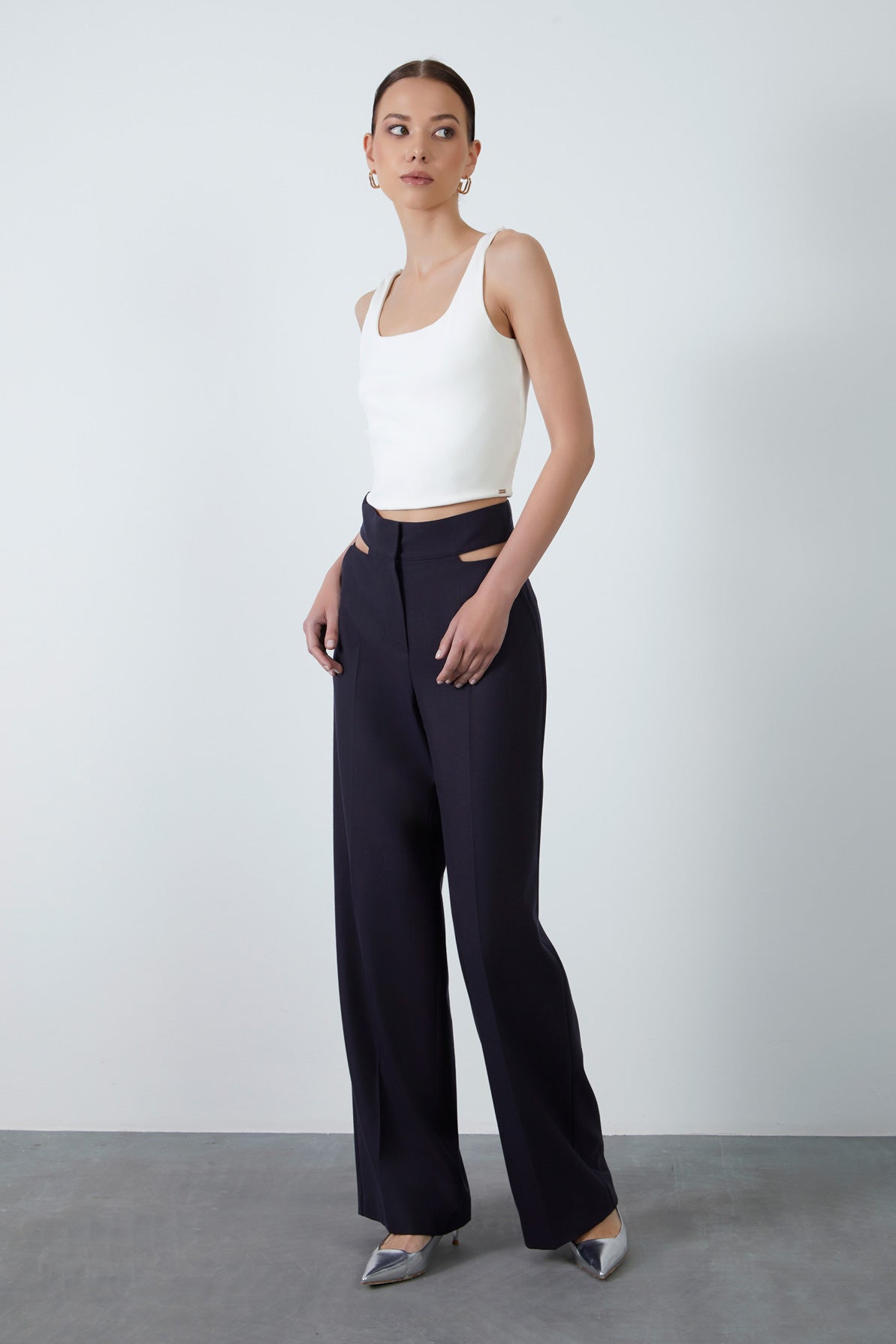 Pencere Detaylı Bol Paça Pantolon