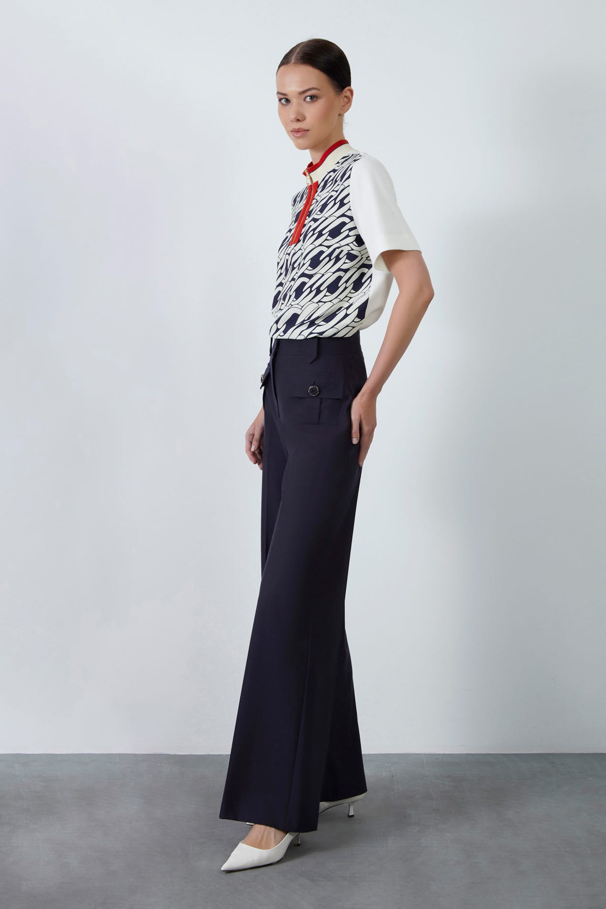 Kapaklı Cep Detaylı Bol Paça Pantolon