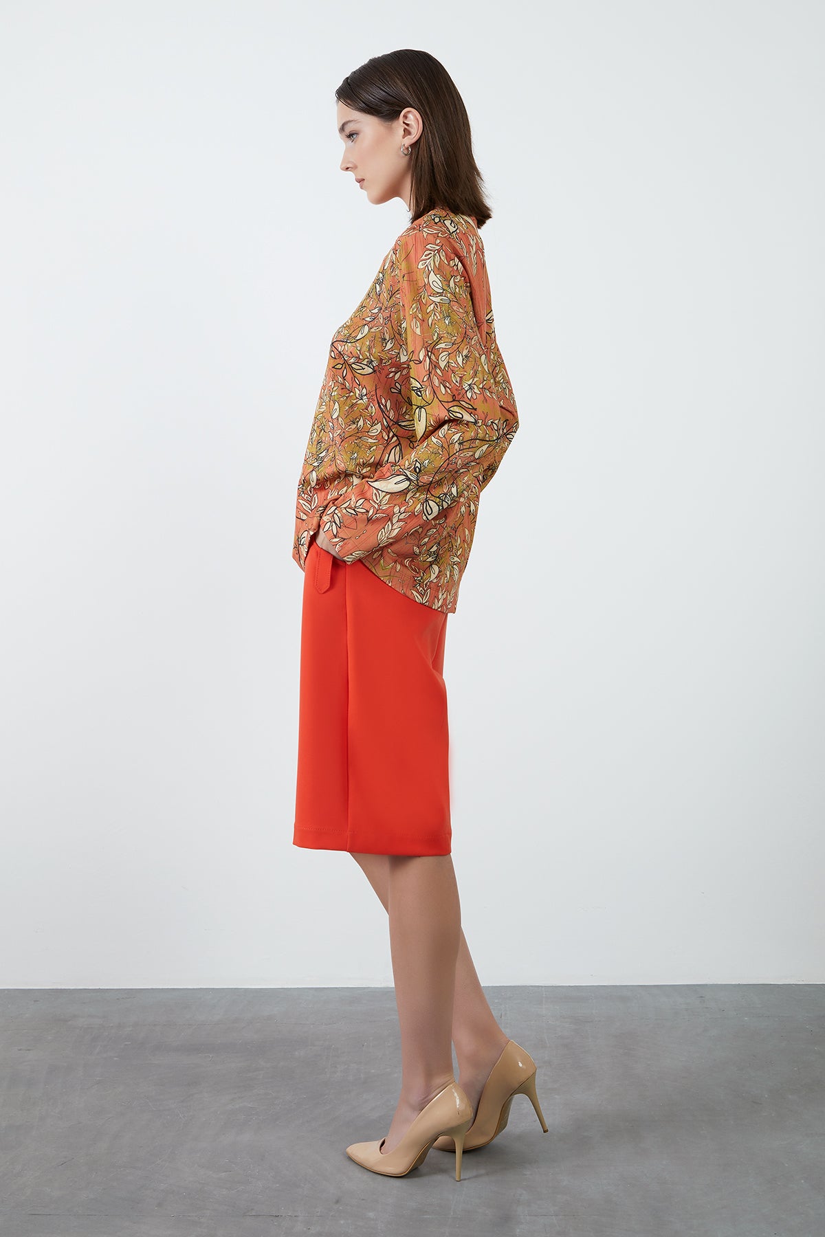 Baskılı Ve Omuzda İşleme Detaylı Bluz