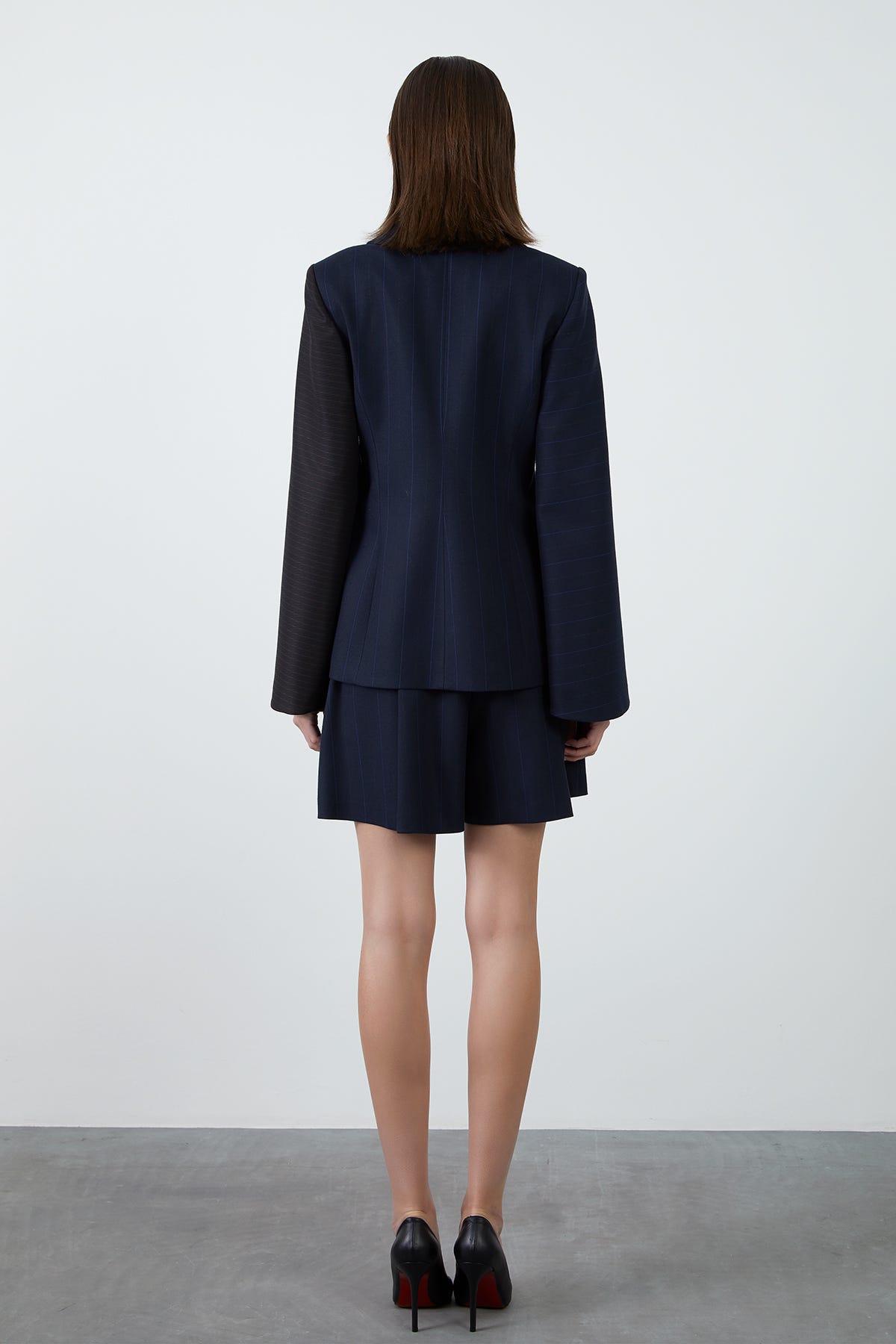 Kolları Yırtmaç Detaylı Blazer Ceket