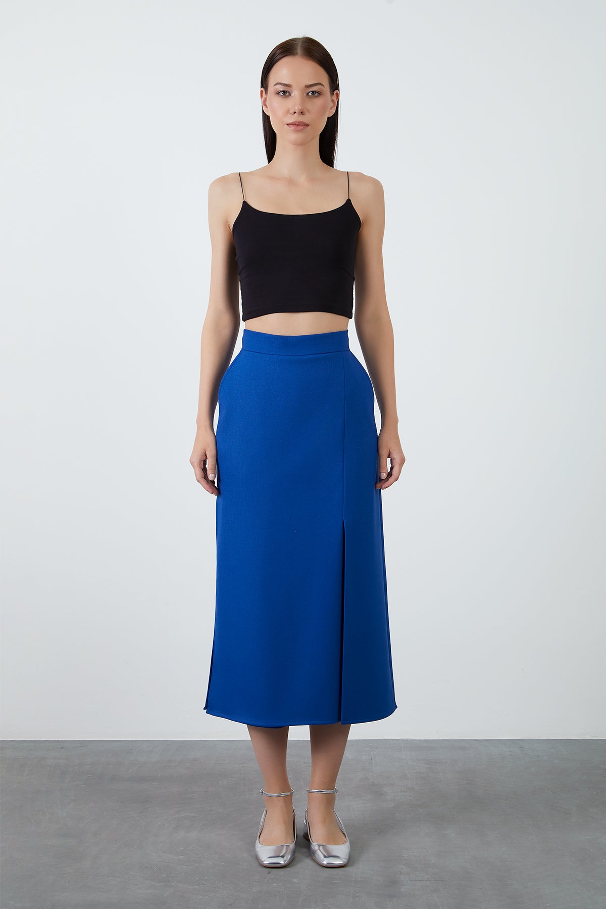 Yırtmaç Detaylı Şort Etek