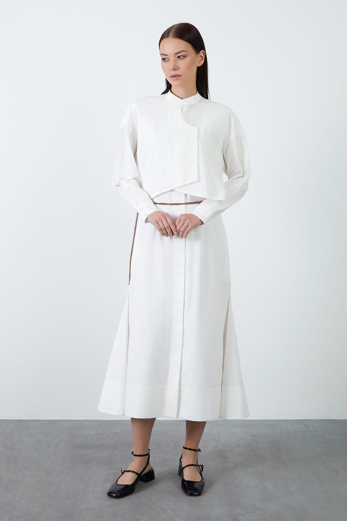 Zincir Kemer Detaylı Gömlek Midi Elbise