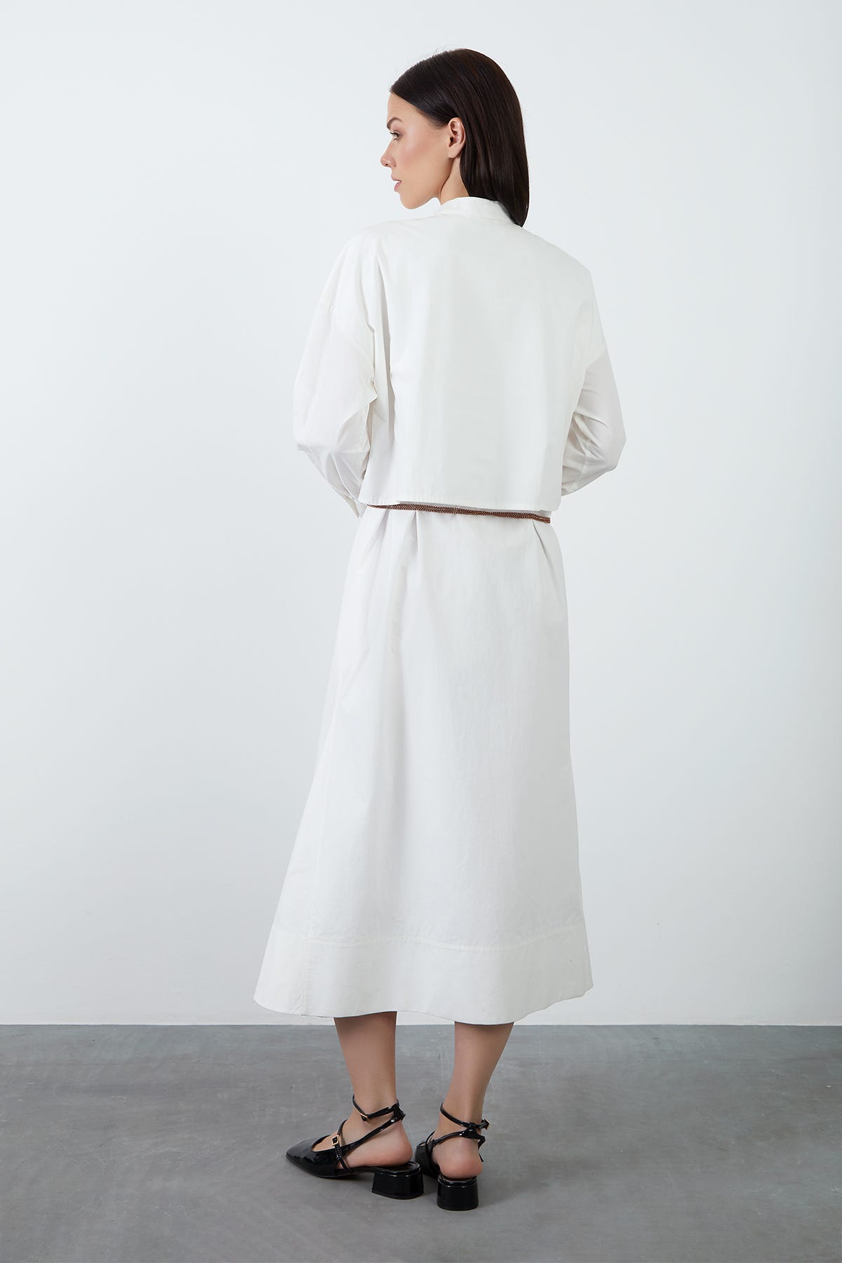 Zincir Kemer Detaylı Gömlek Midi Elbise