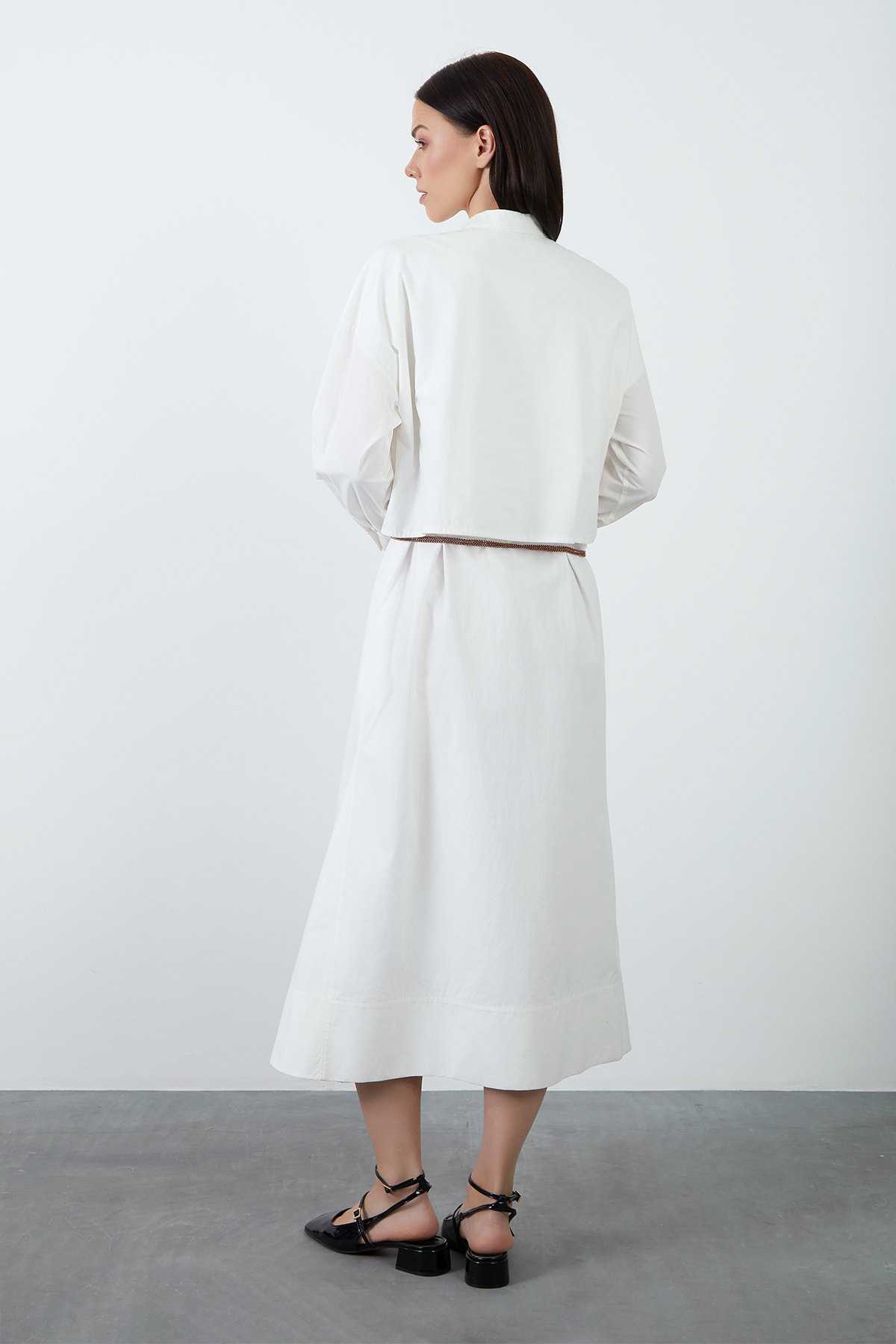 Zincir Kemer Detaylı Gömlek Midi Elbise