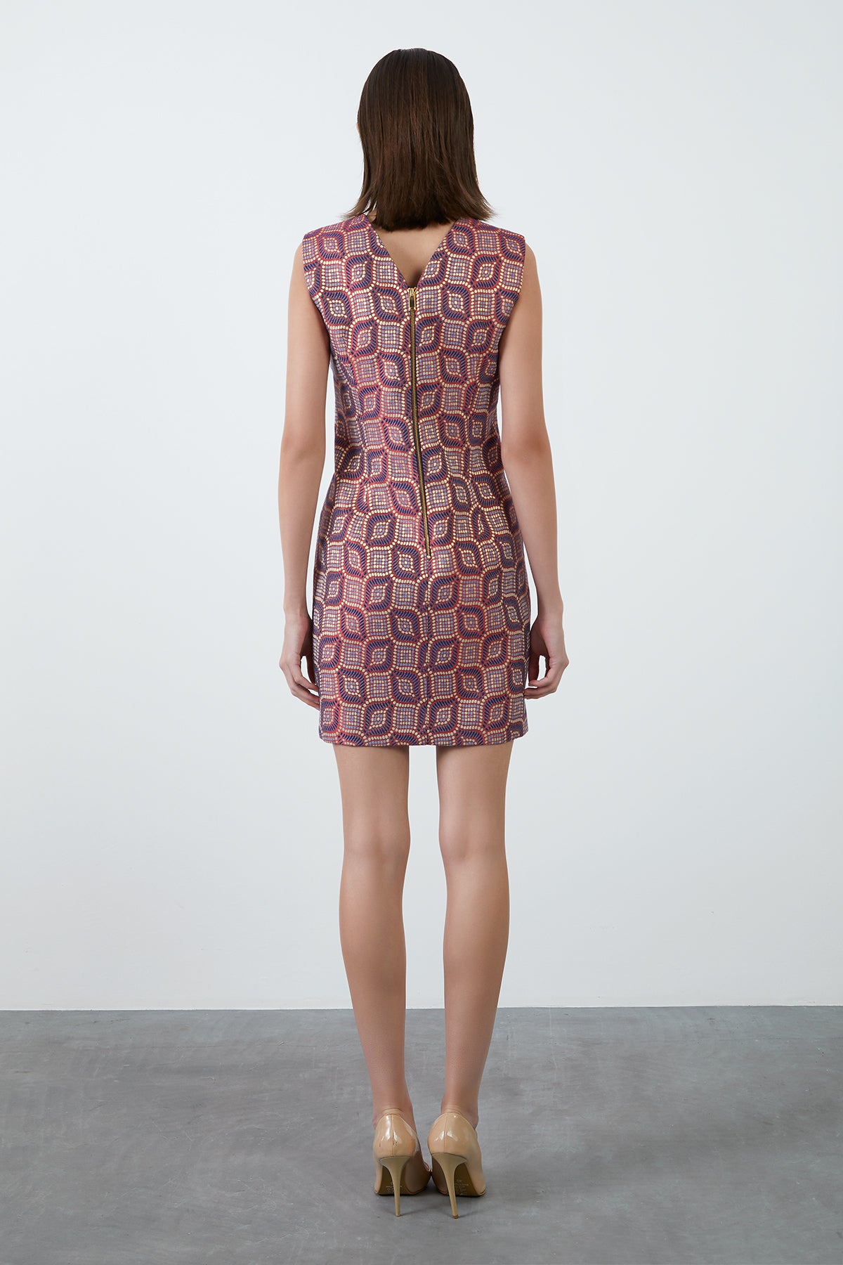 Çiçek Broş Detaylı Jakarlı Mini Elbise