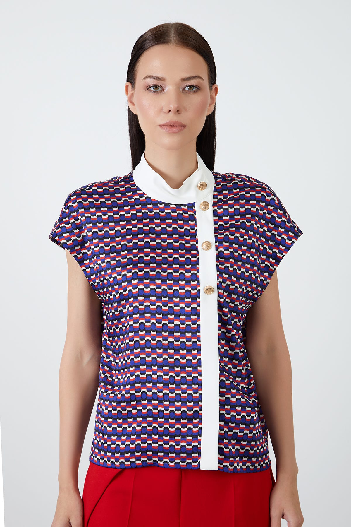 Düğme Detaylı Desenli Gömlek