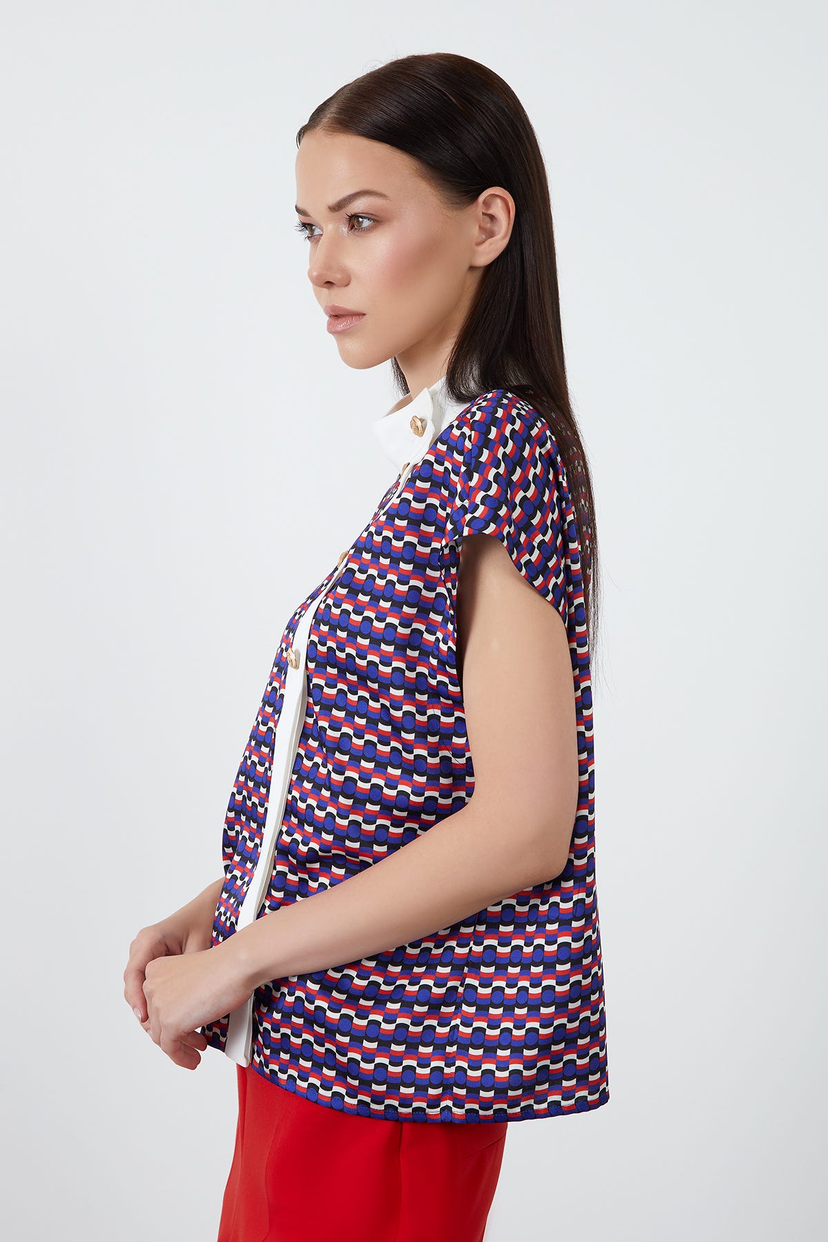 Düğme Detaylı Desenli Gömlek