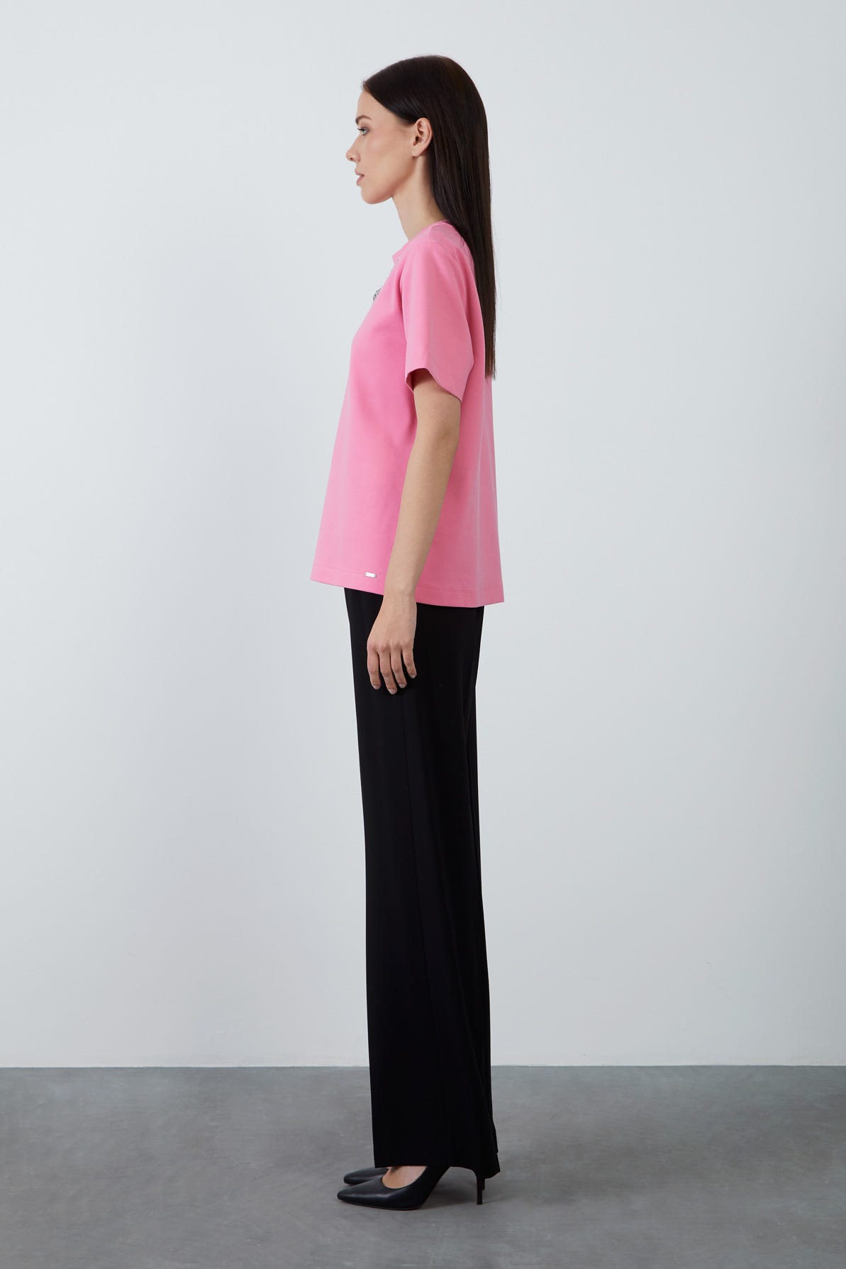 Yakası İşleme Detaylı Kısa Kollu Basic Fildişi T-shirt