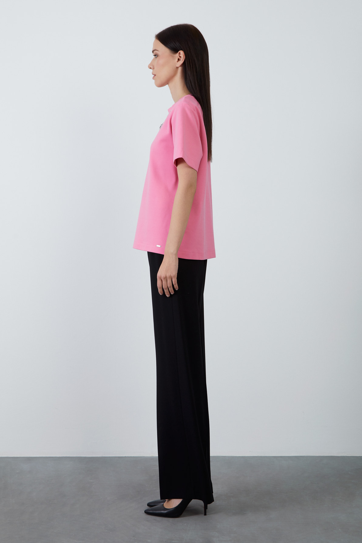 Yakası İşleme Detaylı Kısa Kollu Basic Fildişi T-shirt