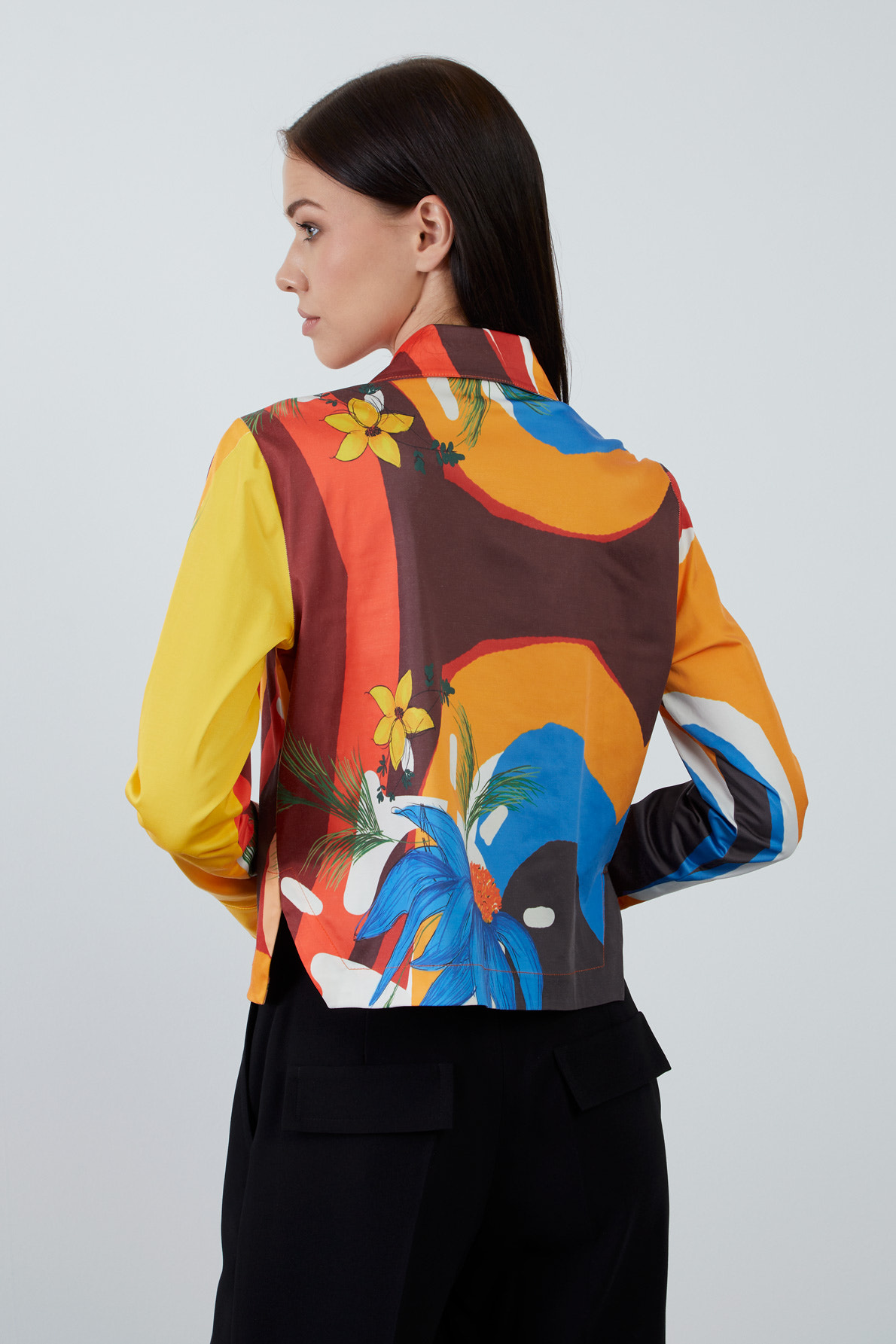 Çok Renkli Yaka Detaylı Gömlek