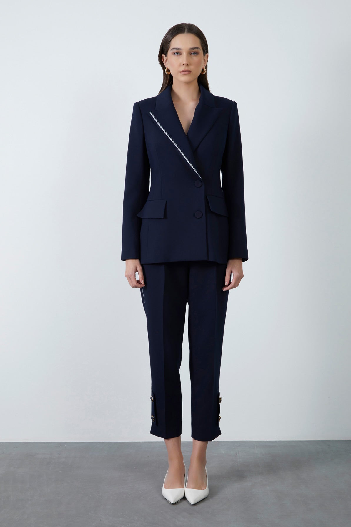 Yakası Nakış Detaylı Ceket