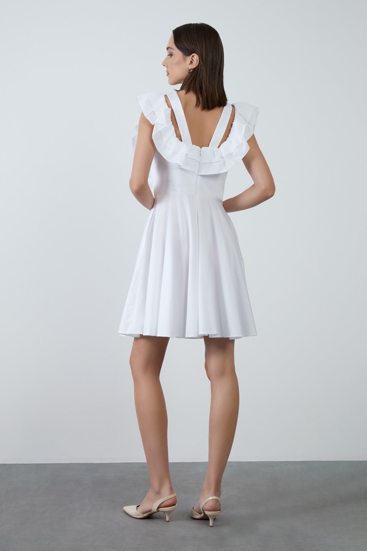 Volan Detaylı Mini Kloş Etekli Elbise