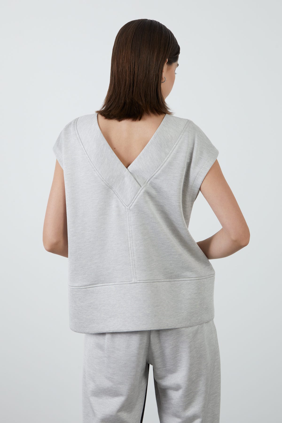 Nakış Detaylı Süveter