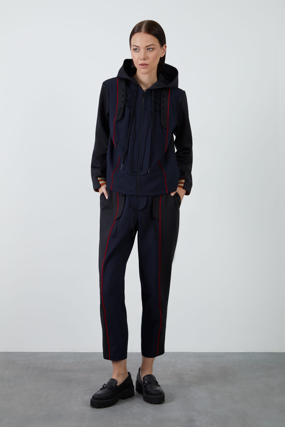 Kuşgözü Detaylı Fermuarlı Sweatshirt