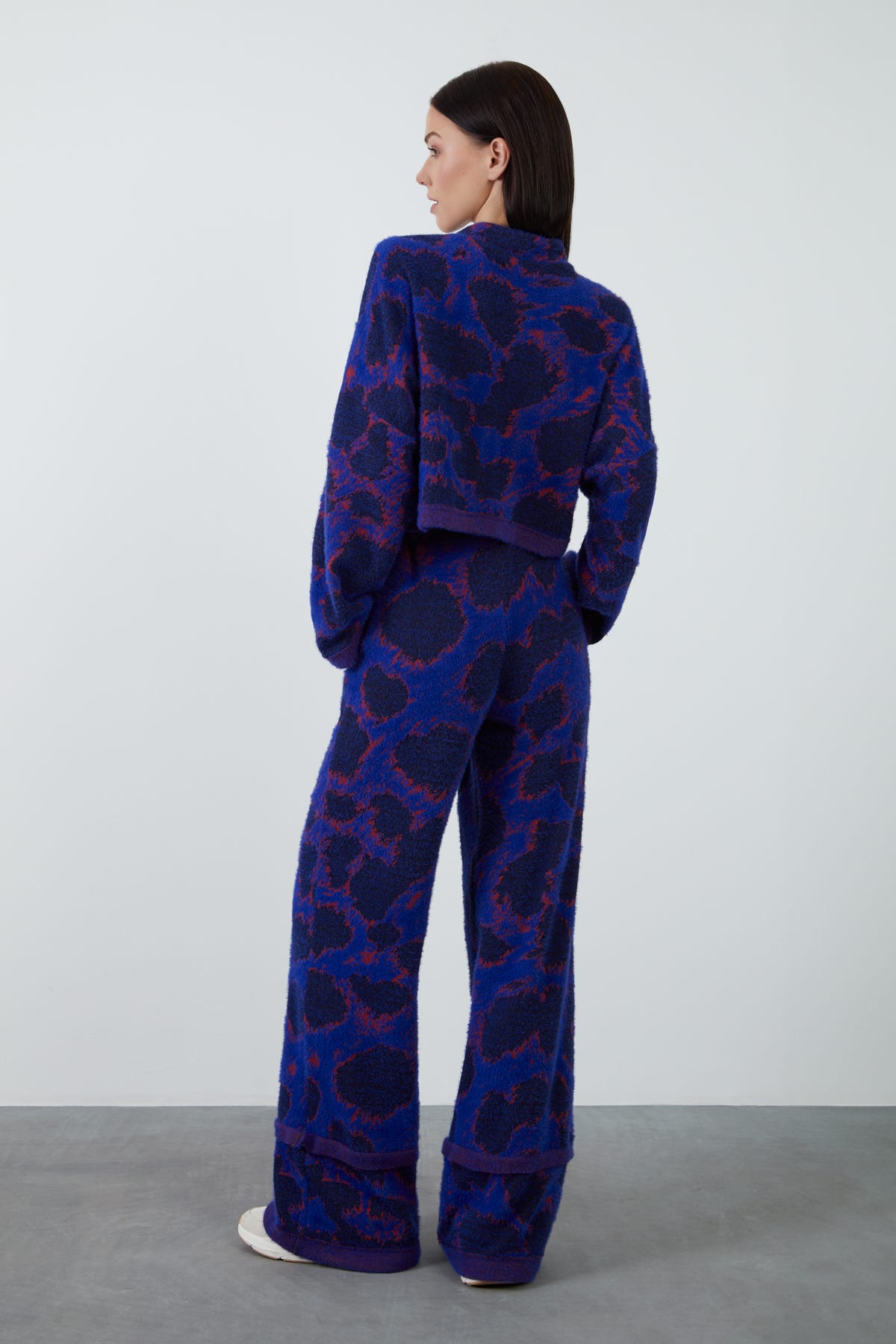 Kup Detaylı Jakarlı Bluz