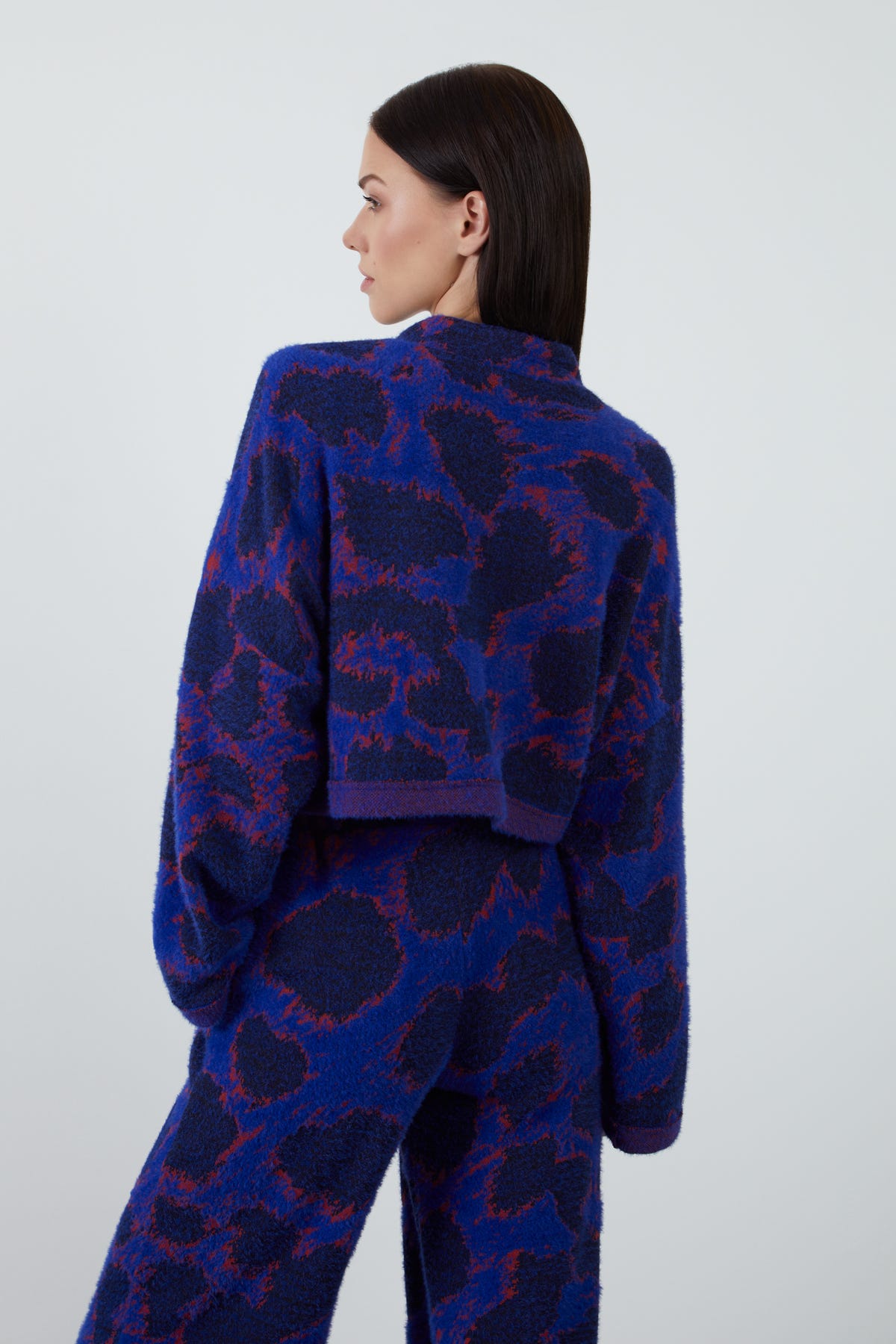 Kup Detaylı Jakarlı Bluz