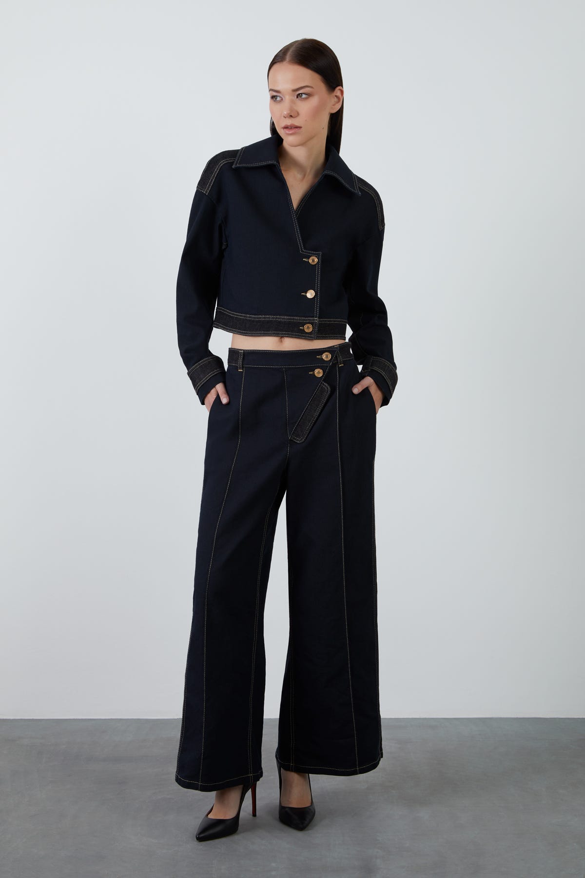 Garni Detaylı Crop Jean Ceket