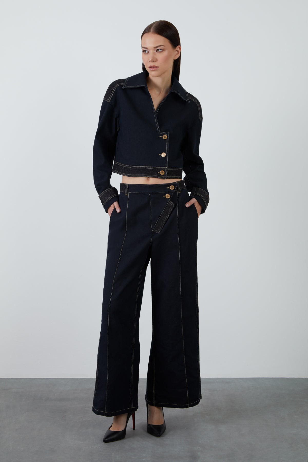 Garni Detaylı Crop Jean Ceket