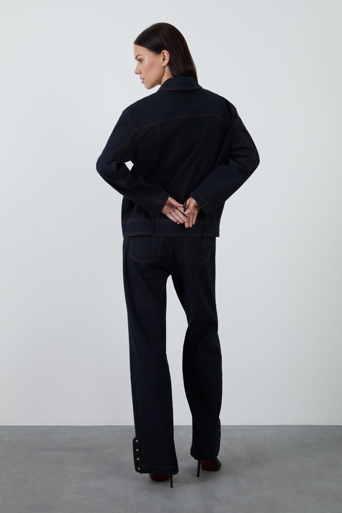 Kuşgözü Detaylı Jean Ceket