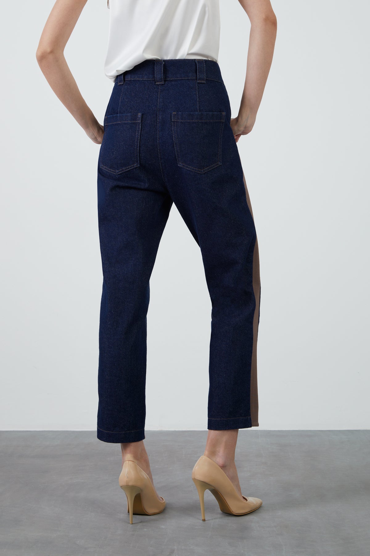 Garni Detaylı Jean Pantolon