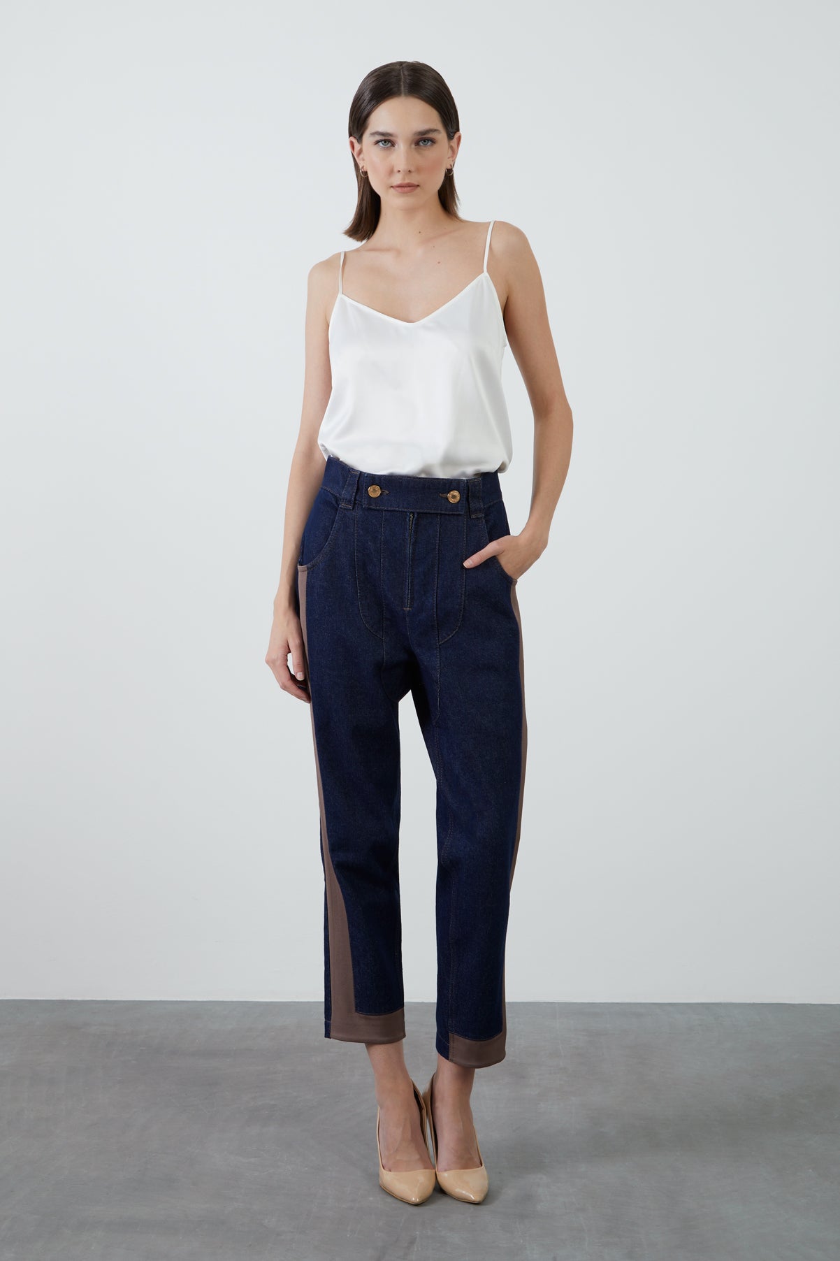 Garni Detaylı Jean Pantolon