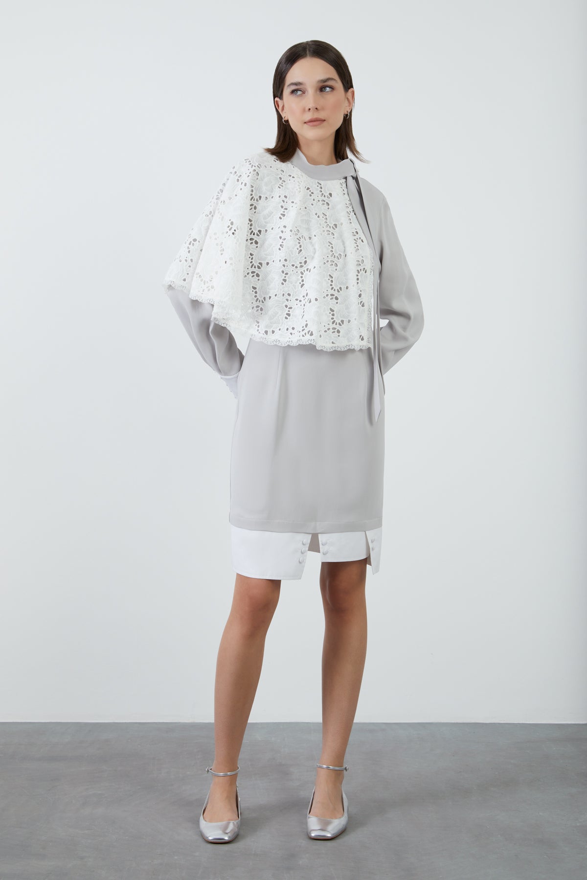 Güpür Detaylı Mini Elbise